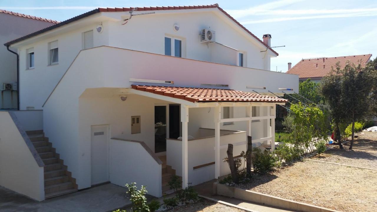 Apartments Maretic มันเดร ภายนอก รูปภาพ