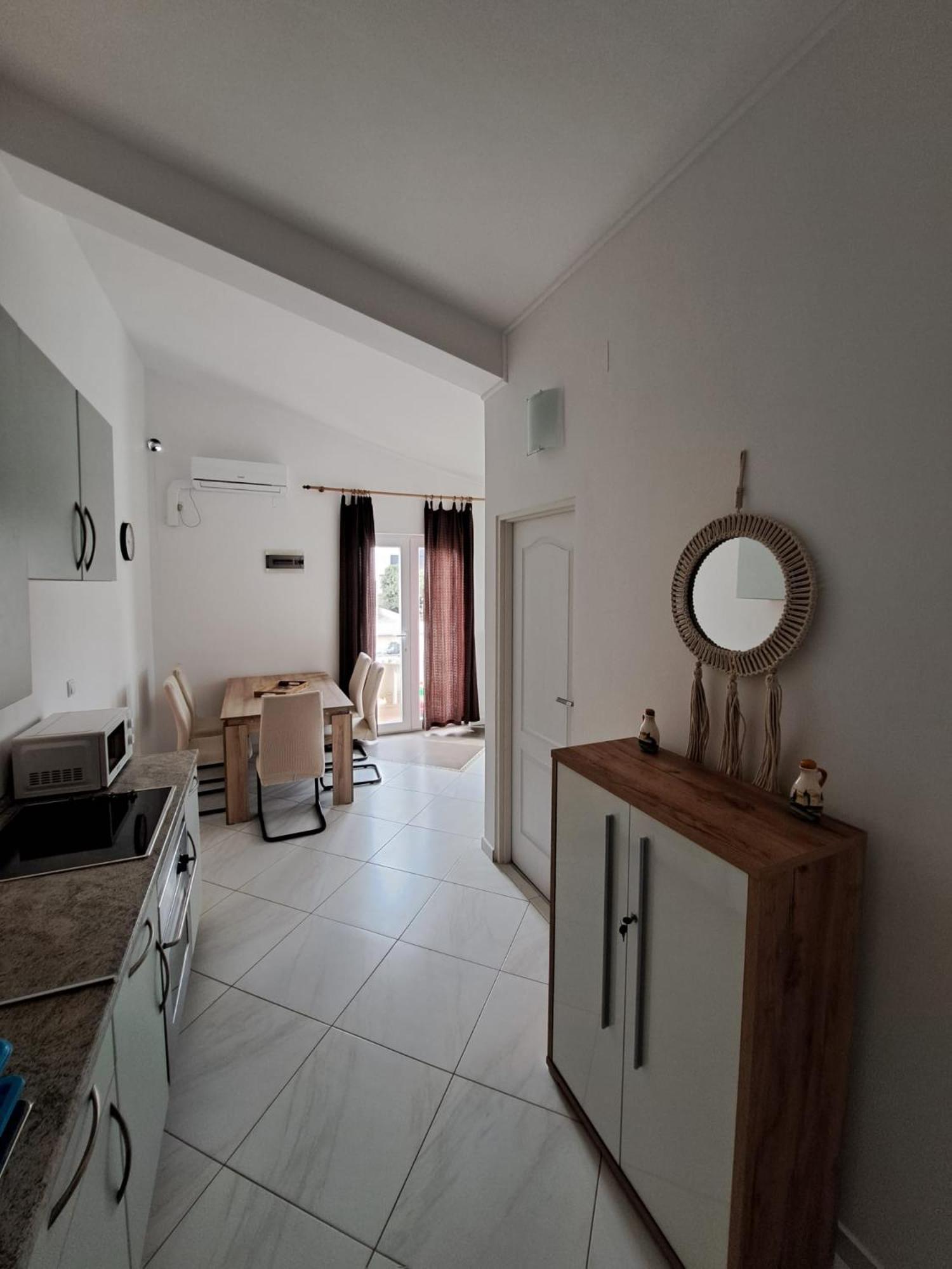 Apartments Maretic มันเดร ภายนอก รูปภาพ